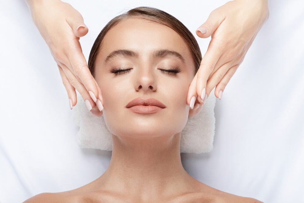 Glowing hydration facial